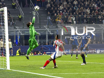 Yann Sommer plays during the UEFA Champions League 2024/25 match between FC Internazionale and FC Arsenal at Stadio Giuseppe Meazza in Milan...