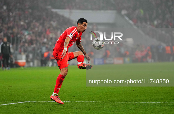 Ángel Di María of Benfica  controls the ball during the Champions League Round 4 match between Bayern Munich v Benfica at the Allianz arena,...