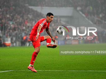 Ángel Di María of Benfica  controls the ball during the Champions League Round 4 match between Bayern Munich v Benfica at the Allianz arena,...