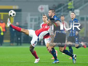 Gabriel Jesus of Arsenal and Stefan de Vrij of FC Internazionale compete for the ball during the UEFA Champions League 2024/25 League Phase...