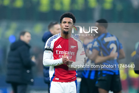 Ethan Nwaneri of Arsenal greets the fans during the UEFA Champions League 2024/25 League Phase MD4 match between FC Internazionale and Arsen...