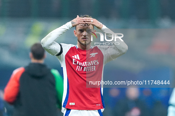 Ben White of Arsenal looks on during the UEFA Champions League 2024/25 League Phase MD4 match between FC Internazionale and Arsenal at Stadi...