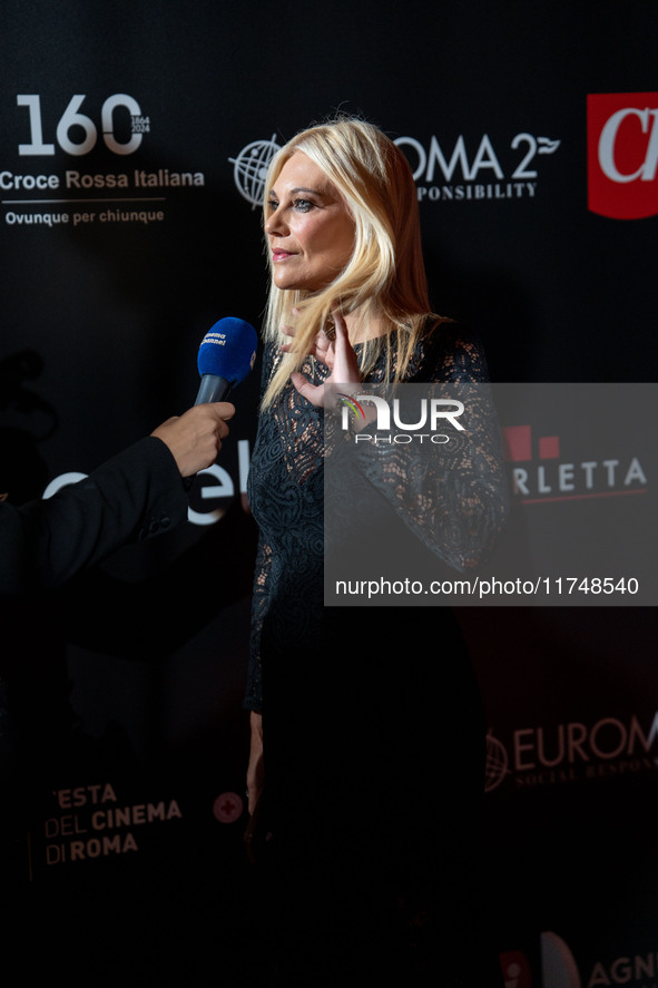 Eleonora Daniele attends the Red Cross Ball in Rome, Italy, on November 6, 2024. 