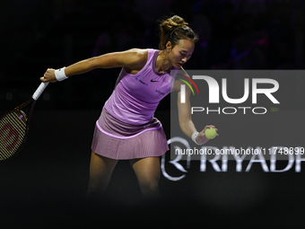 RIYADH, SAUDI ARABIA - NOVEMBER 06: Quinwen Zheng of China during her match against Jasmine Paolini of Italy, on Day 5 of the 2024 WTA Final...