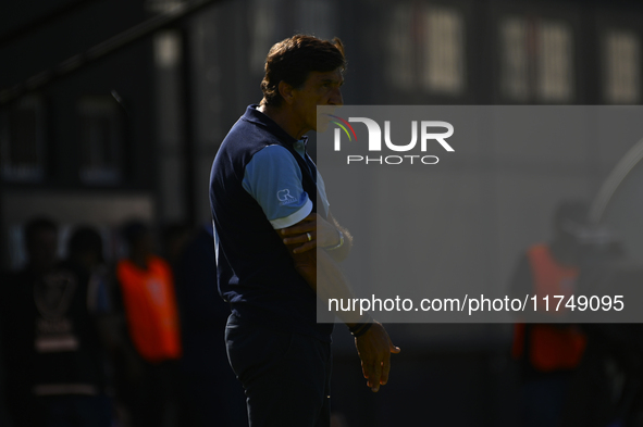 Gustavo Costas, coach of Racing Club, gives instructions to his team players during a Liga Profesional 2024 match between Barracas Central a...