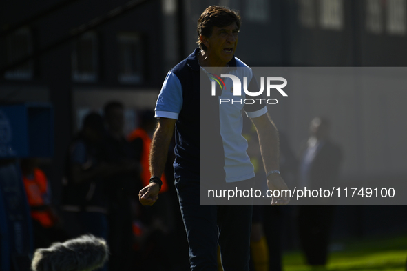 Gustavo Costas, coach of Racing Club, gives instructions to his team players during a Liga Profesional 2024 match between Barracas Central a...