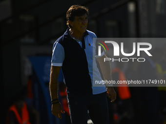 Gustavo Costas, coach of Racing Club, gives instructions to his team players during a Liga Profesional 2024 match between Barracas Central a...