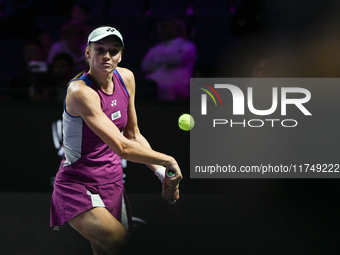 RIYADH, SAUDI ARABIA - NOVEMBER 06: Elena Rybakina of Kazakhstan during her match against Aryna Sabalenka of Belarus, on Day 5 of the 2024 W...