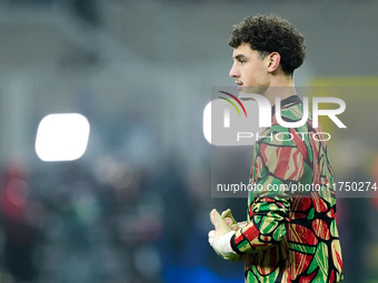 Tommy Setford of Arsenal looks on during the UEFA Champions League 2024/25 League Phase MD4 match between FC Internazionale and Arsenal at S...