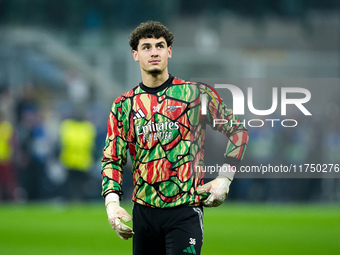 Tommy Setford of Arsenal looks on during the UEFA Champions League 2024/25 League Phase MD4 match between FC Internazionale and Arsenal at S...