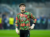 Tommy Setford of Arsenal looks on during the UEFA Champions League 2024/25 League Phase MD4 match between FC Internazionale and Arsenal at S...