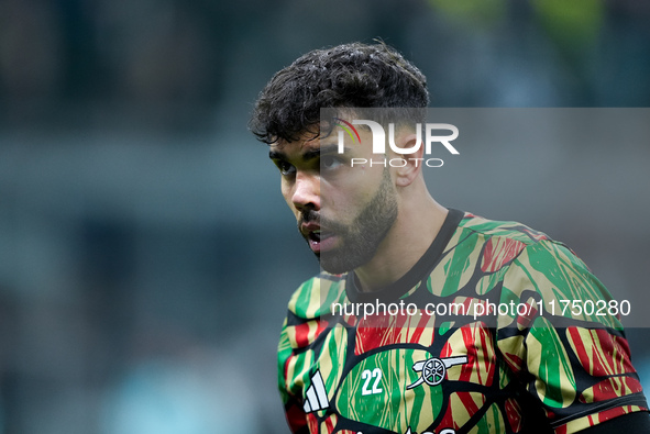 David Raya of Arsenal looks on during the UEFA Champions League 2024/25 League Phase MD4 match between FC Internazionale and Arsenal at Stad...