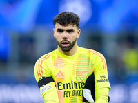 David Raya of Arsenal looks on during the UEFA Champions League 2024/25 League Phase MD4 match between FC Internazionale and Arsenal at Stad...