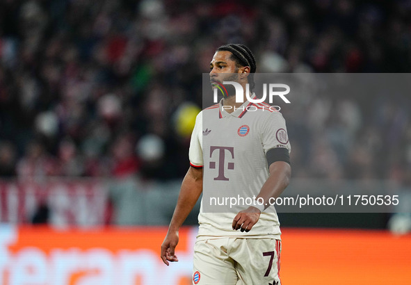 Serge Gnabry of Bayern Munich  looks on during the Champions League Round 4 match between Bayern Munich v Benfica at the Allianz arena, Muni...