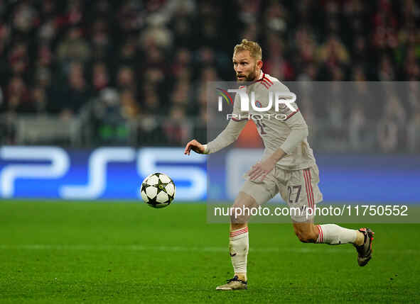 Konrad Laimer of Bayern Munich  controls the ball during the Champions League Round 4 match between Bayern Munich v Benfica at the Allianz a...