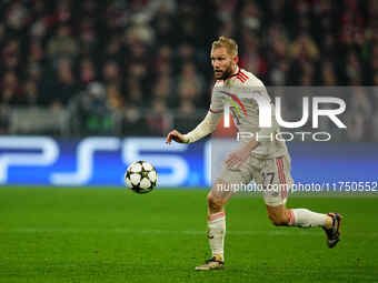 Konrad Laimer of Bayern Munich  controls the ball during the Champions League Round 4 match between Bayern Munich v Benfica at the Allianz a...