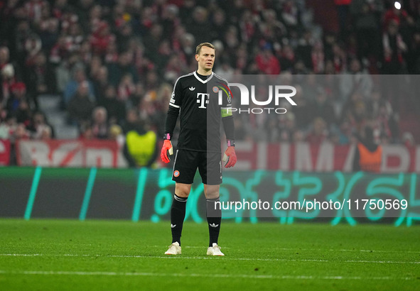 Manuel Neuer of Bayern Munich  looks on during the Champions League Round 4 match between Bayern Munich v Benfica at the Allianz arena, Muni...