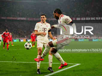 Serge Gnabry of Bayern Munich  controls the ball during the Champions League Round 4 match between Bayern Munich v Benfica at the Allianz ar...