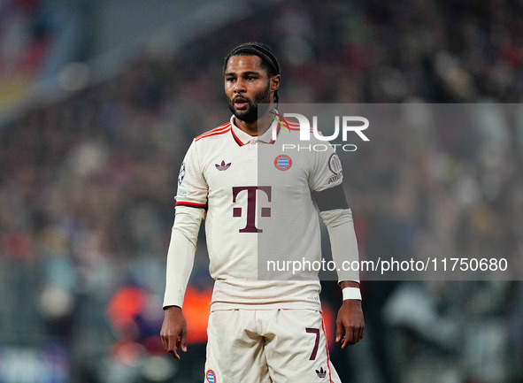 Serge Gnabry of Bayern Munich  looks on during the Champions League Round 4 match between Bayern Munich v Benfica at the Allianz arena, Muni...