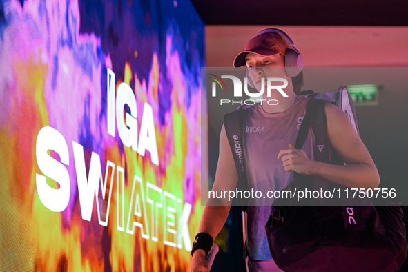 RIYADH, SAUDI ARABIA - NOVEMBER 07: Iga Swiatek of Poland arrives before her match against Daria Kasatkina, on Day 6 of the 2024 WTA Finals,...