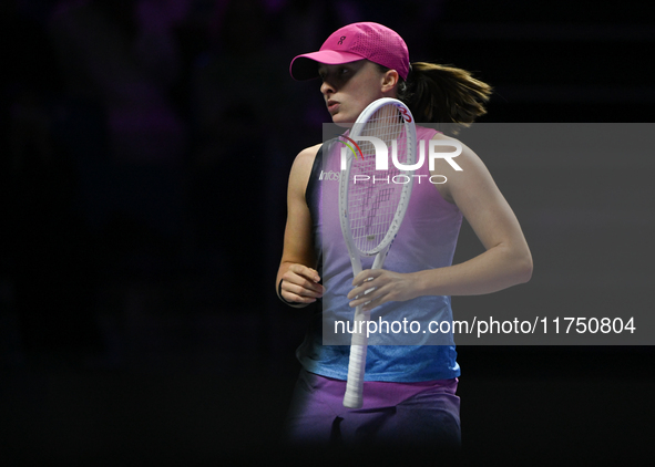 RIYADH, SAUDI ARABIA - NOVEMBER 07: Iga Swiatek of Poland during her match against Daria Kasatkina, on Day 6 of the 2024 WTA Finals, part of...