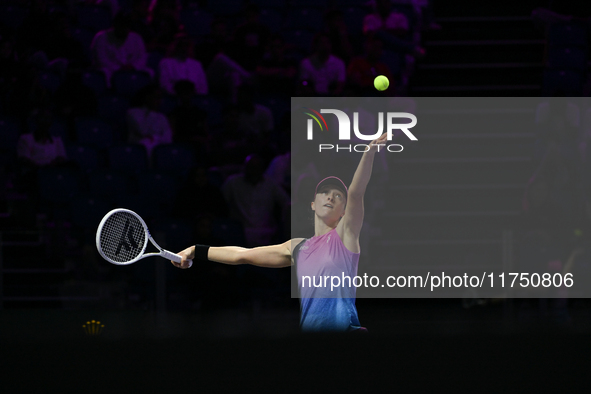 RIYADH, SAUDI ARABIA - NOVEMBER 07: Iga Swiatek of Poland during her match against Daria Kasatkina, on Day 6 of the 2024 WTA Finals, part of...