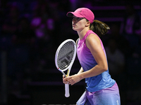 RIYADH, SAUDI ARABIA - NOVEMBER 07: Iga Swiatek of Poland during her match against Daria Kasatkina, on Day 6 of the 2024 WTA Finals, part of...