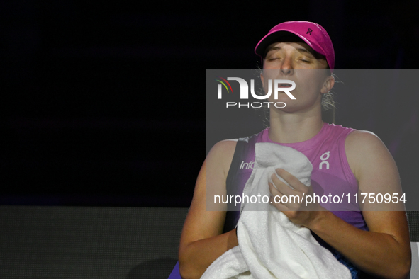 RIYADH, SAUDI ARABIA - NOVEMBER 07: Iga Swiatek of Poland during her match against Daria Kasatkina, on Day 6 of the 2024 WTA Finals, part of...