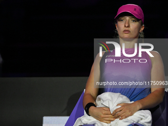 RIYADH, SAUDI ARABIA - NOVEMBER 07: Iga Swiatek of Poland during her match against Daria Kasatkina, on Day 6 of the 2024 WTA Finals, part of...