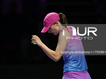 RIYADH, SAUDI ARABIA - NOVEMBER 07: Iga Swiatek of Poland during her match against Daria Kasatkina, on Day 6 of the 2024 WTA Finals, part of...