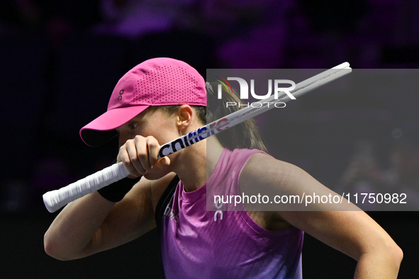 RIYADH, SAUDI ARABIA - NOVEMBER 07: Iga Swiatek of Poland during her match against Daria Kasatkina, on Day 6 of the 2024 WTA Finals, part of...