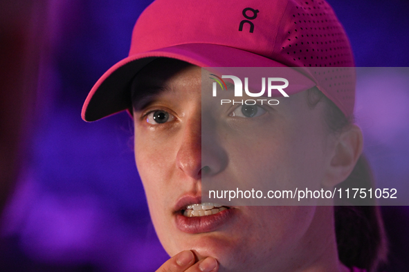 RIYADH, SAUDI ARABIA - NOVEMBER 07: Iga Swiatek of Poland during her match against Daria Kasatkina, on Day 6 of the 2024 WTA Finals, part of...