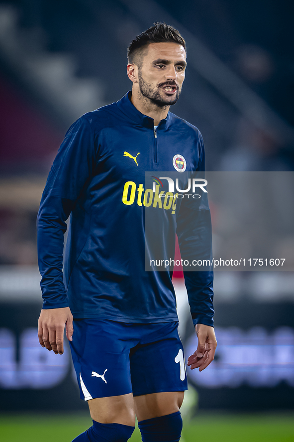 Fenerbahce forward Dusan Tadic plays during the match between AZ and Fenerbahce at the AFAS Stadium for the UEFA Europa League - League phas...