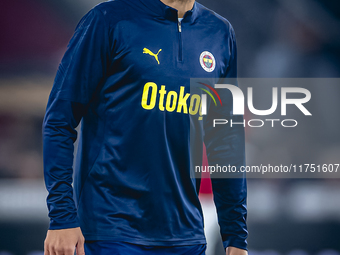 Fenerbahce forward Dusan Tadic plays during the match between AZ and Fenerbahce at the AFAS Stadium for the UEFA Europa League - League phas...