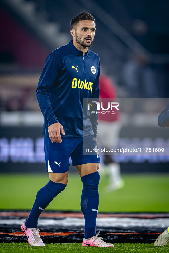 Fenerbahce forward Dusan Tadic plays during the match between AZ and Fenerbahce at the AFAS Stadium for the UEFA Europa League - League phas...