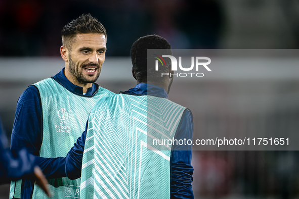 Fenerbahce forward Dusan Tadic plays during the match between AZ and Fenerbahce at the AFAS Stadium for the UEFA Europa League - League phas...