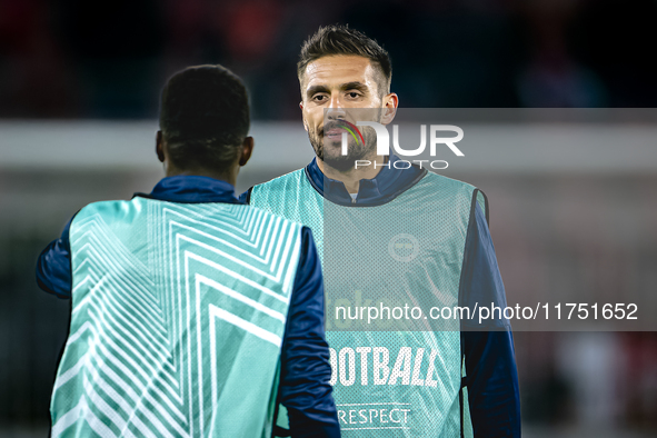 Fenerbahce forward Dusan Tadic plays during the match between AZ and Fenerbahce at the AFAS Stadium for the UEFA Europa League - League phas...