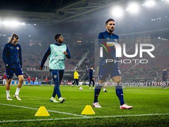 Dusan Tadic, Fenerbahce forward, warms up during the match between AZ and Fenerbahce at the AFAS Stadium for the UEFA Europa League - League...