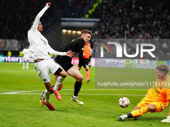 Hugo Ekitike of Eintracht Frankfurt  shoots on goal during the Eurepa League Round 4 match between Eintracht Frankfurt v SK Slavia Prague at...