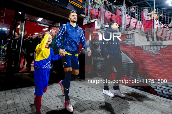 Fenerbahce forward Dusan Tadic plays during the match between AZ and Fenerbahce at the AFAS Stadium for the UEFA Europa League - League phas...