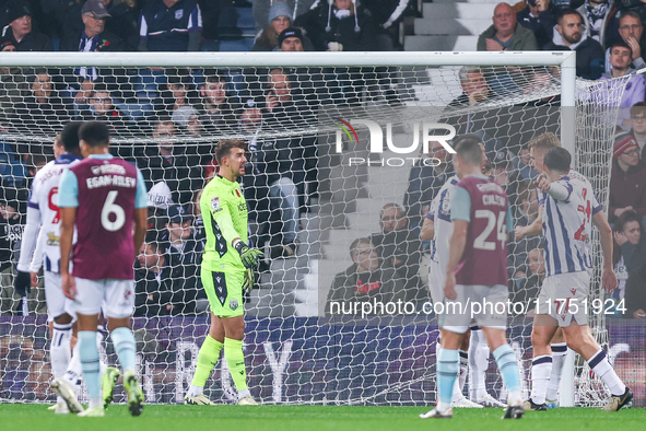 Alex Palmer of WBA marshals his defense during the Sky Bet Championship match between West Bromwich Albion and Burnley at The Hawthorns in W...