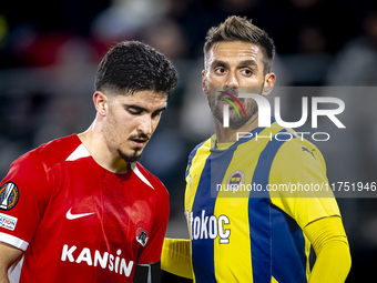 AZ Alkmaar forward Mayckel Lahdo and Fenerbahce forward Dusan Tadic play during the match AZ - Fenerbahce at the AFAS stadium for the UEFA E...