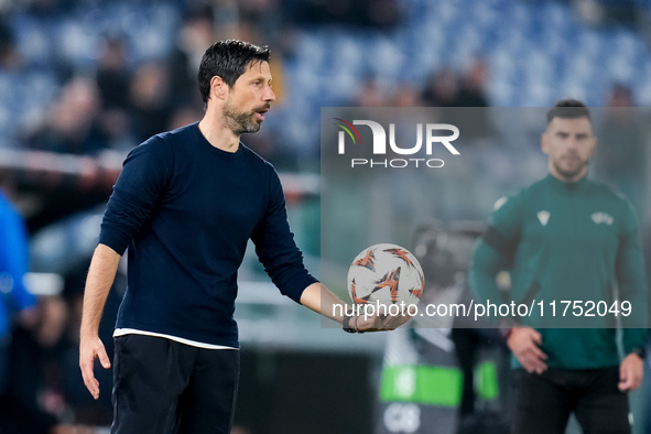 Vitor Bruno head coach of FC Porto gestures during the UEFA Europa League 2024/25 League Phase MD4 match between SS Lazio and FC Porto at St...