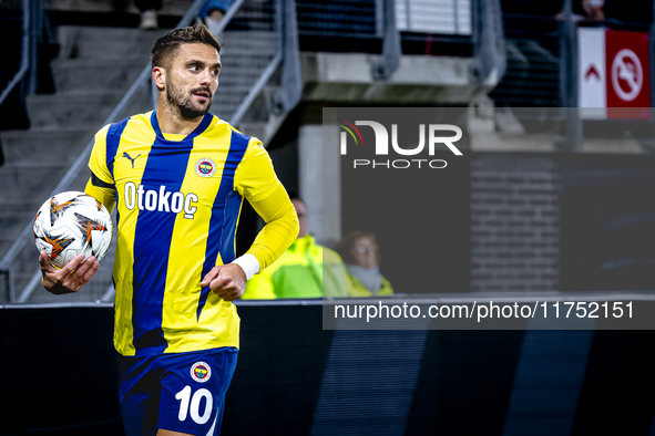 Fenerbahce forward Dusan Tadic plays during the match between AZ and Fenerbahce at the AFAS Stadium for the UEFA Europa League - League phas...