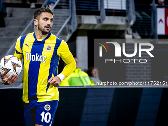 Fenerbahce forward Dusan Tadic plays during the match between AZ and Fenerbahce at the AFAS Stadium for the UEFA Europa League - League phas...