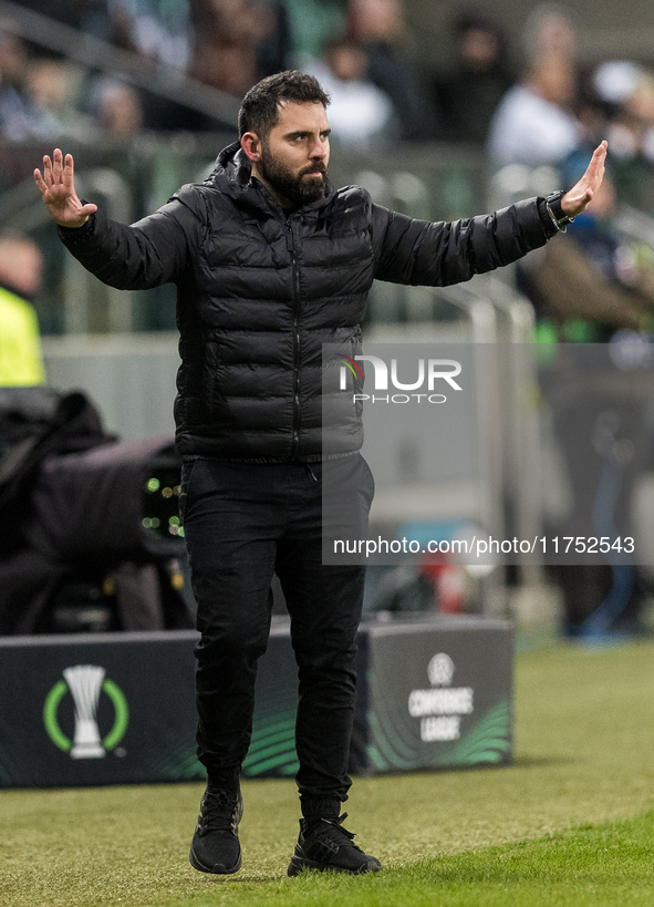 Coach Goncalo Feio  during UEFA Conference League match Legia Warsaw vs Dinamo Minsk in Warsaw Poland on 7 November 2024. 