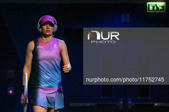 RIYADH, SAUDI ARABIA - NOVEMBER 07: Iga Swiatek of Poland arrives ahead of her match against Daria Kasatkina, on Day 6 of the 2024 WTA Final...