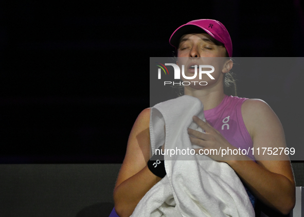 RIYADH, SAUDI ARABIA - NOVEMBER 07: Iga Swiatek of Poland during her match against Daria Kasatkina, on Day 6 of the 2024 WTA Finals, part of...