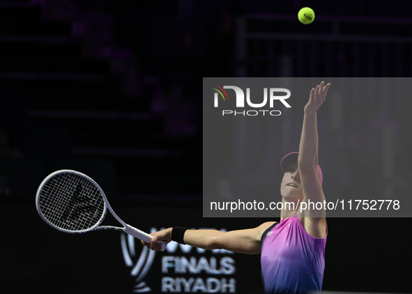 RIYADH, SAUDI ARABIA - NOVEMBER 07: Iga Swiatek of Poland during her match against Daria Kasatkina, on Day 6 of the 2024 WTA Finals, part of...