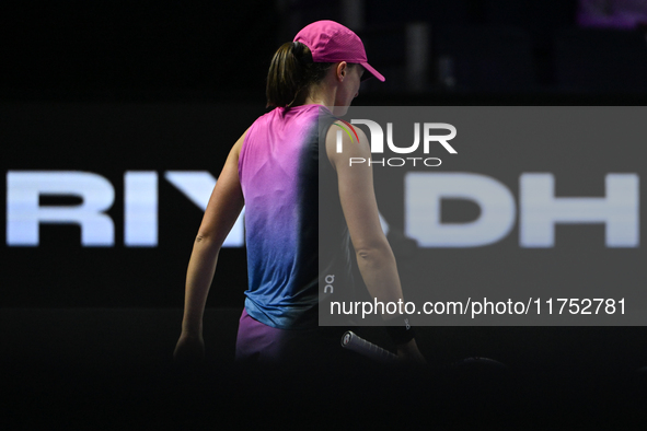 RIYADH, SAUDI ARABIA - NOVEMBER 07: Iga Swiatek of Poland during her match against Daria Kasatkina, on Day 6 of the 2024 WTA Finals, part of...